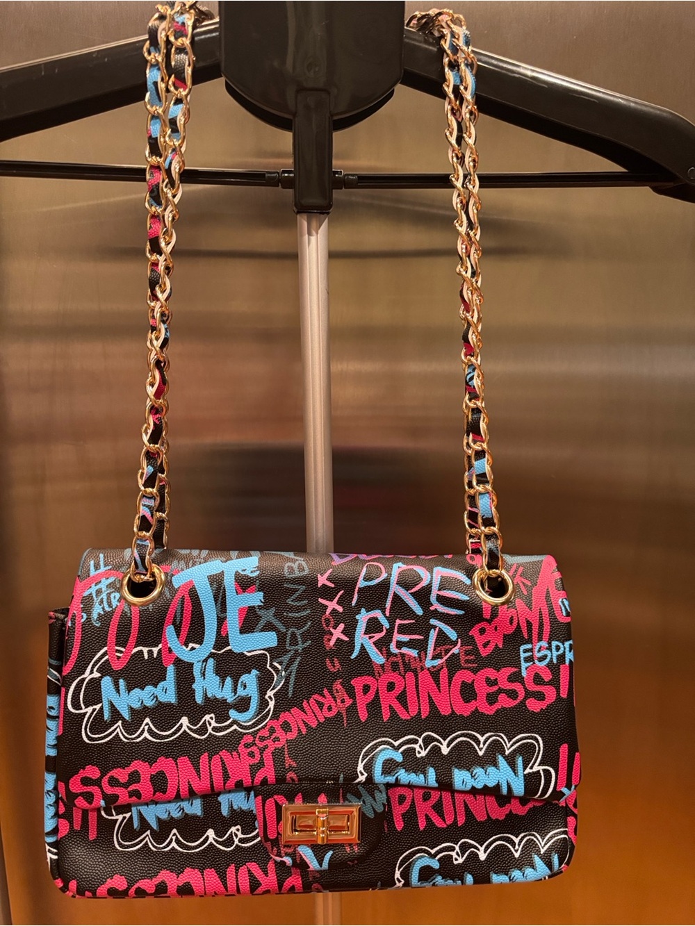Graffiti-Print Chain Shoulder Bag in Pink & Blue